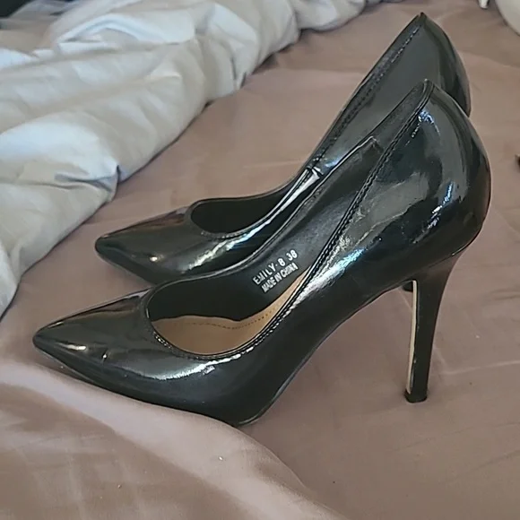 Heel - Picture 4 of 5